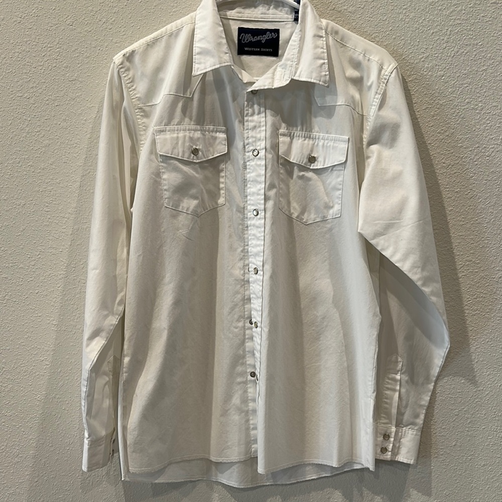 Wrangler White Button-Up Shirt